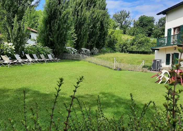 Hotel Mendionde Saint-Pée-sur-Nivelle