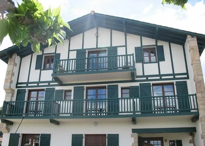 Mendionde Hotel Saint-Pée-sur-Nivelle